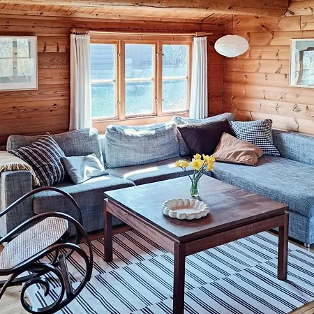 Peaceful Log With Turf In Raageleje * Vejby