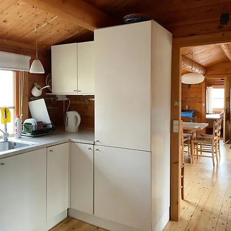 Nyaraló Peaceful Log With Turf In Raageleje