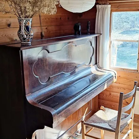 Peaceful Log With Turf In Raageleje Nyaraló Vejby