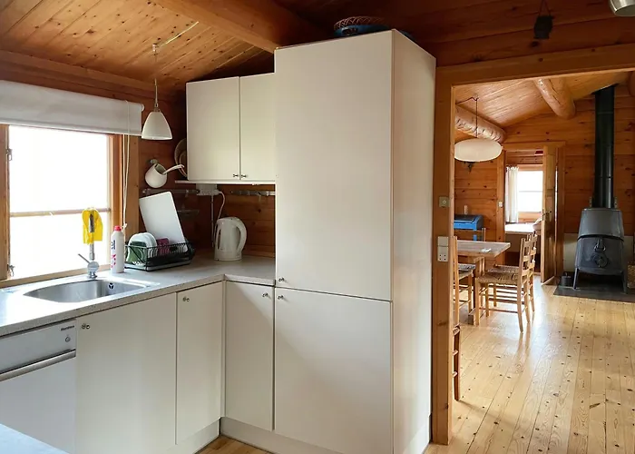 Сasa de vacaciones Peaceful Log With Turf In Raageleje