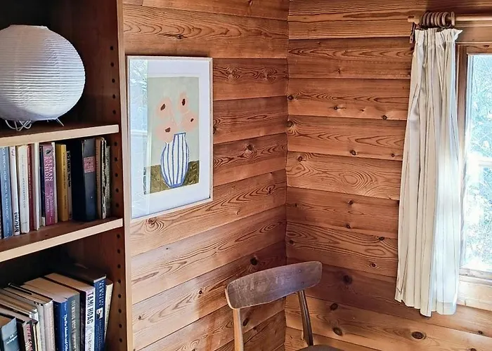 Сasa de vacaciones Peaceful Log With Turf In Raageleje *